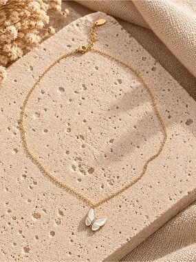 Butterfly Gold White Shell Necklace